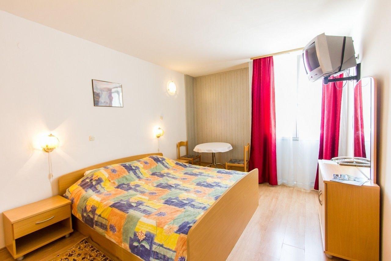 Hotel Omorika Punat Exterior foto